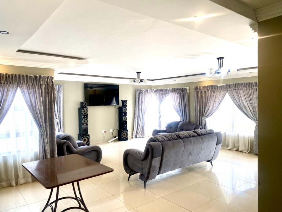 4 Bedroom Property for Sale in Waterval East North West